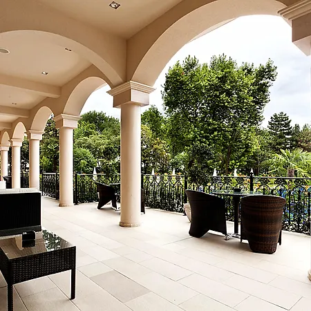 Hotel Primoretz Grand &