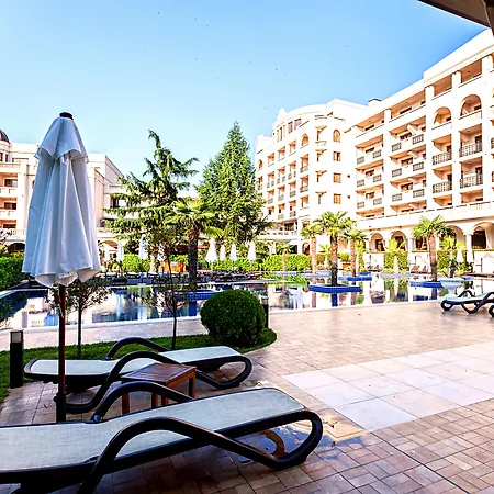 ホテル Primoretz Grand & 5*